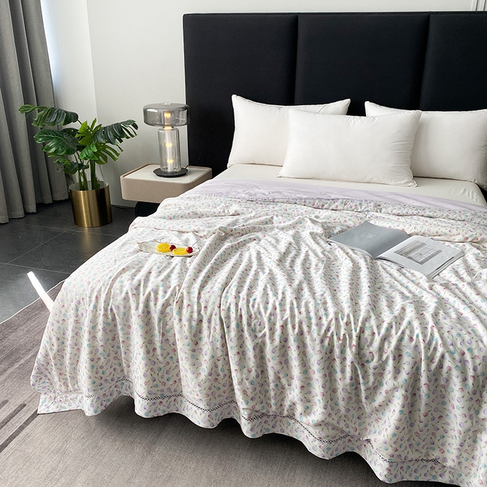 91家纺网 家纺一手货源 找家纺 太阳羽家纺 2026新款铂金莱赛尔天丝印花夏凉被镂空花边空调被夏被 曼琳米