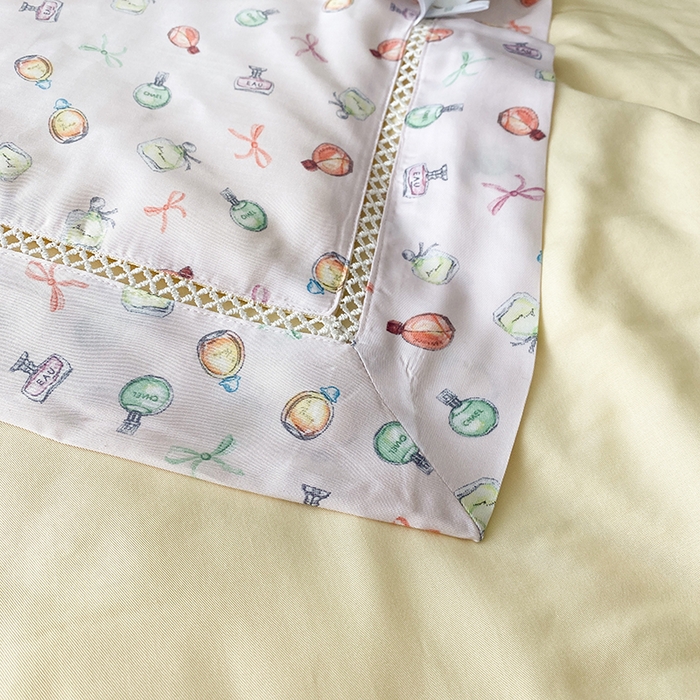 91家纺网 家纺一手货源 找家纺 太阳羽家纺 2026新款铂金莱赛尔天丝印花夏凉被镂空花边空调被夏被 阳光花园