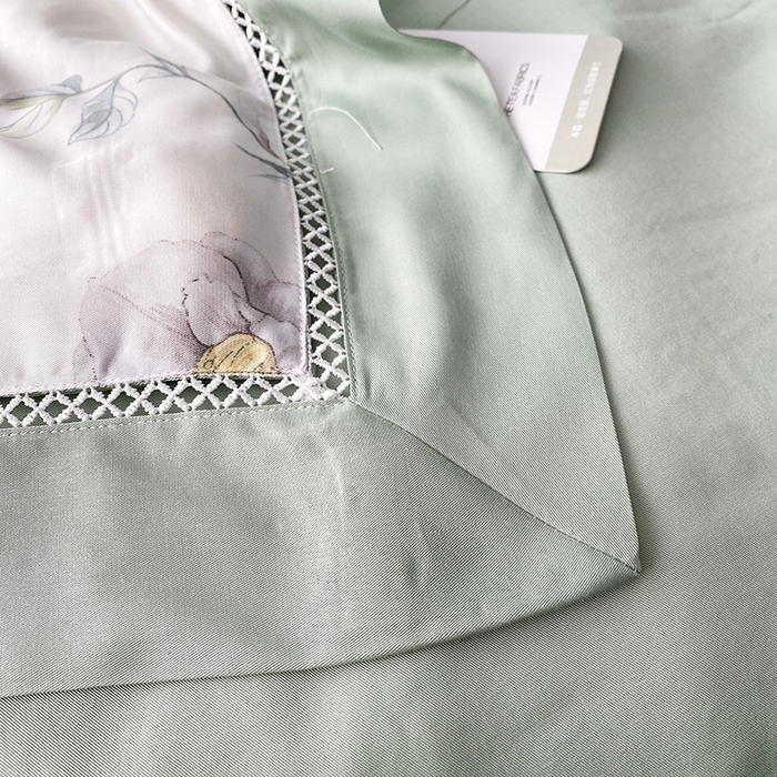 91家纺网 家纺一手货源 找家纺 太阳羽家纺 2026新款铂金莱赛尔天丝印花夏凉被镂空花边空调被夏被 艾美