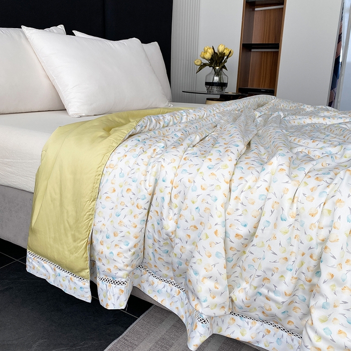 91家纺网 家纺一手货源 找家纺 太阳羽家纺 2026新款铂金莱赛尔天丝印花夏凉被镂空花边空调被夏被 风信子