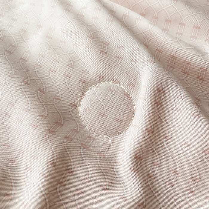 91家纺网 家纺一手货源 找家纺 太阳羽家纺 2026新款铂金莱赛尔天丝印花夏凉被镂空花边空调被夏被 朵美