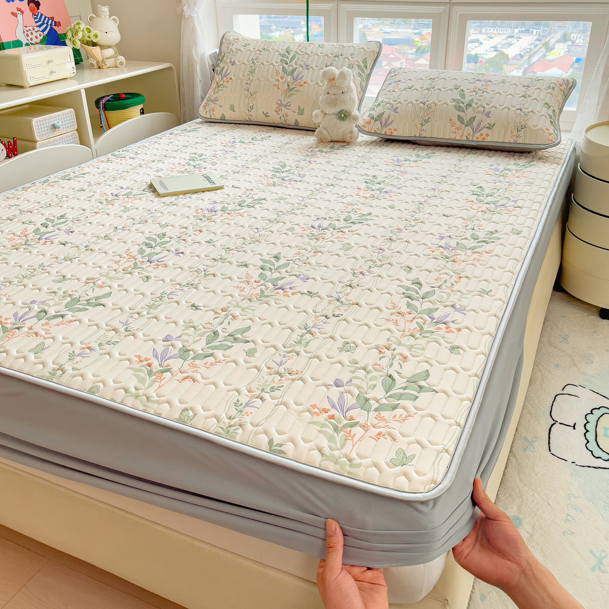 91家纺网 家纺一手货源 找家纺 丝羽坊 2026新款高密凉感丝印花乳胶凉席-床笠款 林间私语