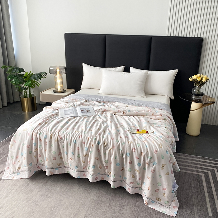 91家纺网 家纺一手货源 找家纺 太阳羽家纺 2026新款铂金莱赛尔天丝印花夏凉被镂空花边空调被夏被 晚香