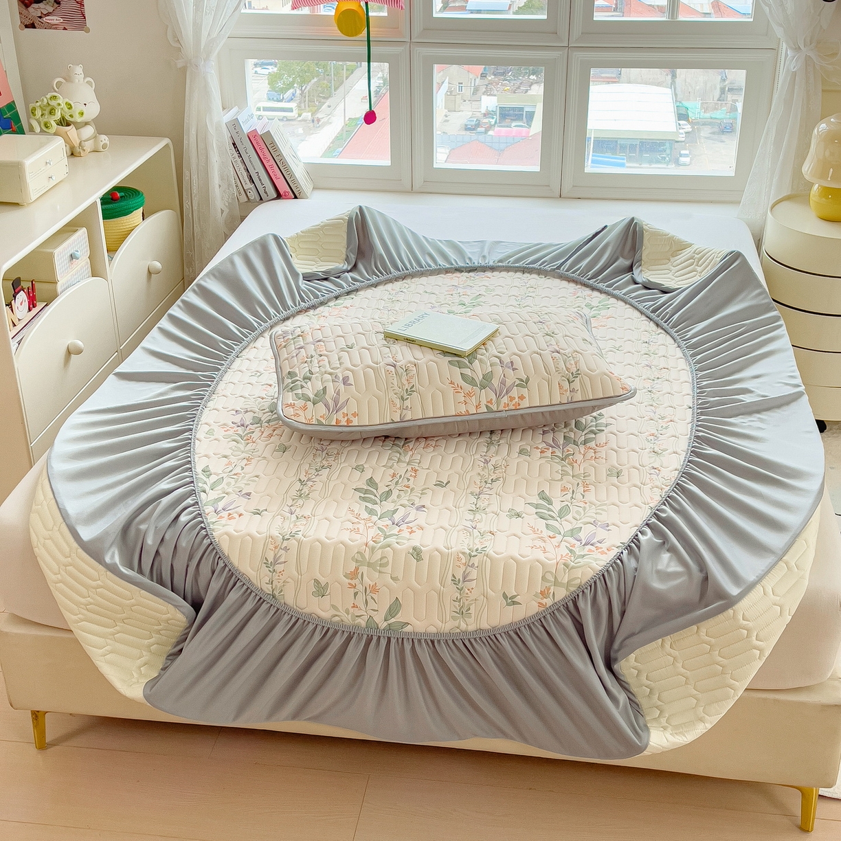 91家纺网 家纺一手货源 找家纺 丝羽坊 2026新款高密凉感丝印花乳胶凉席-床笠款 林间私语