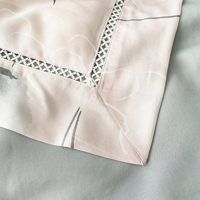 91家纺网 家纺一手货源 找家纺 太阳羽家纺 2026新款铂金莱赛尔天丝印花夏凉被镂空花边空调被夏被 蝶恋