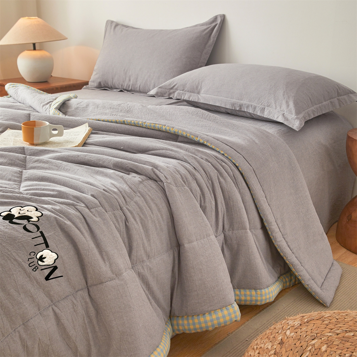 91家纺网 家纺一手货源 找家纺 2026新款A类里外全棉夏凉被100%新疆棉纯棉全棉填充烫画款空调被夏被 全棉烫画-月光灰