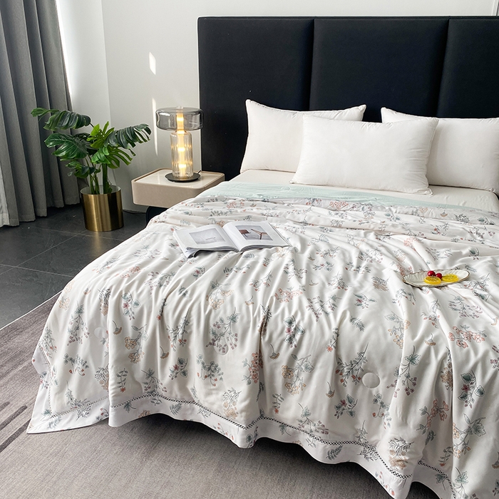 91家纺网 家纺一手货源 找家纺 太阳羽家纺 2026新款铂金莱赛尔天丝印花夏凉被镂空花边空调被夏被 棉朵