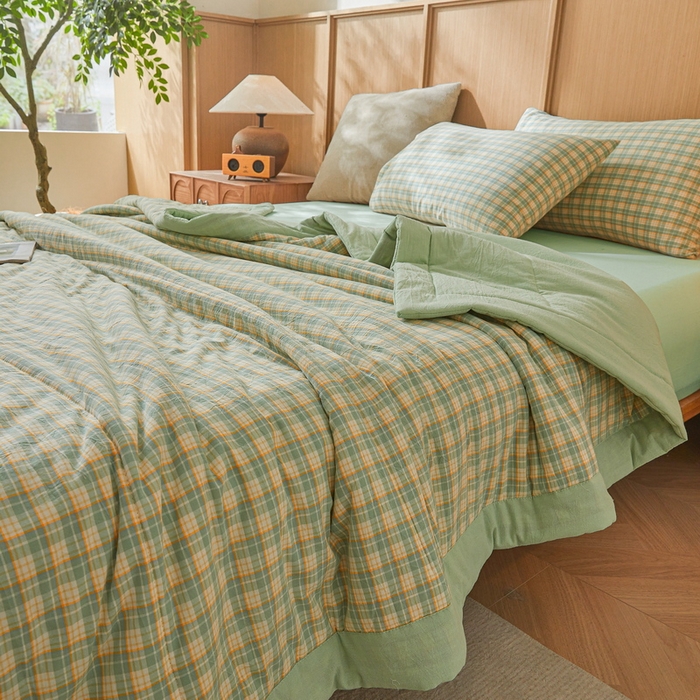 91家纺网 家纺一手货源 找家纺 牛魔王家居 2026新款A类水洗棉新疆棉花夏被 被子被芯 夏洛特绿