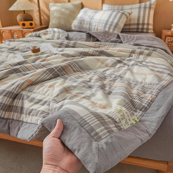 91家纺网 家纺一手货源 找家纺 牛魔王家居 2026新款A类水洗棉新疆棉花夏被 被子被芯 夏日芳华灰