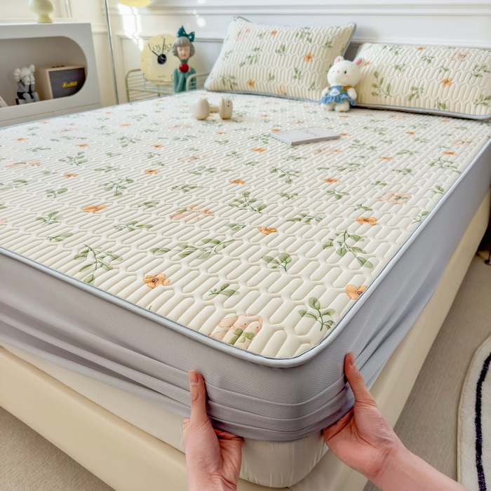 91家纺网 家纺一手货源 找家纺 丝羽坊 2026新款高密凉感丝印花乳胶凉席-床笠款 春意盎然