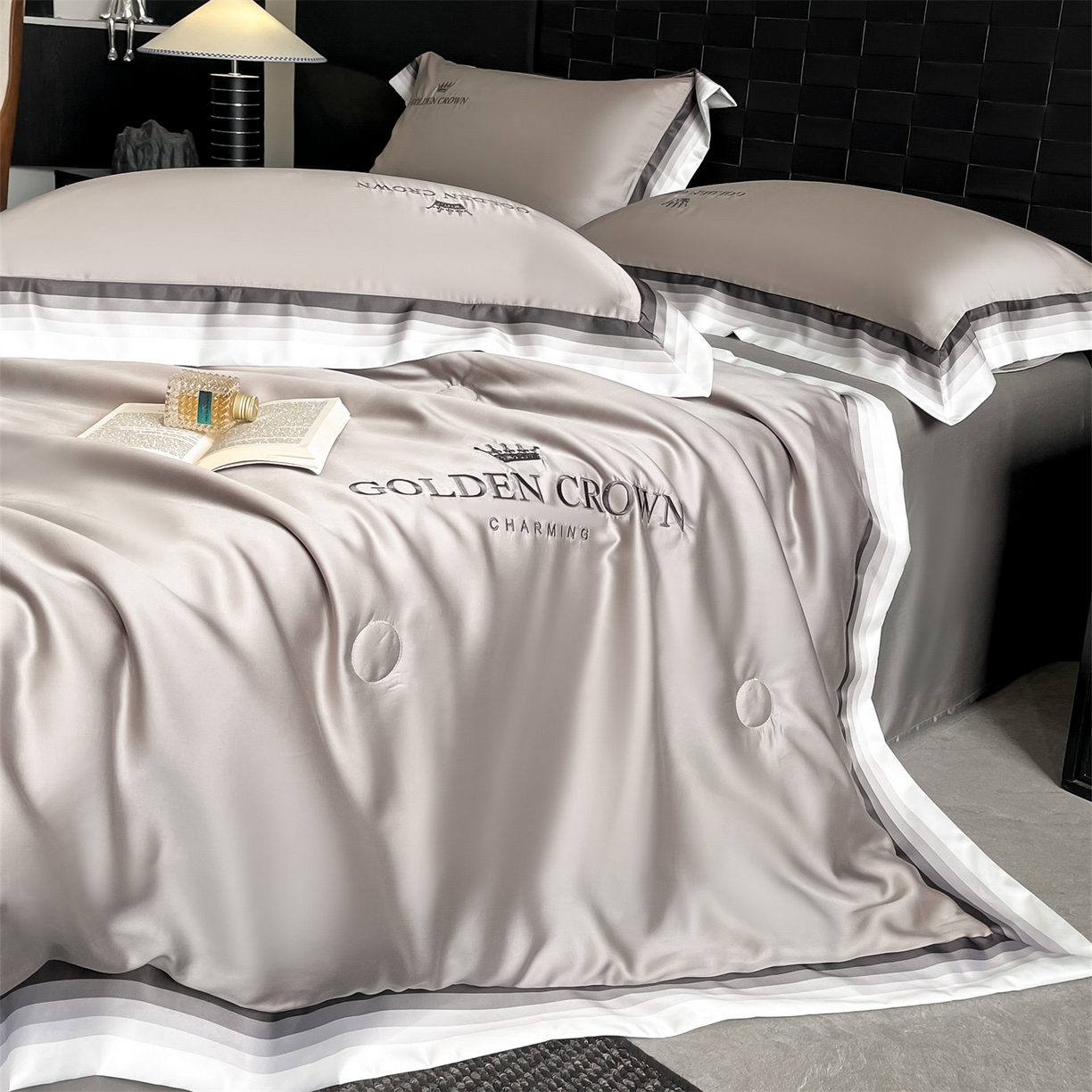 91家纺网 家纺一手货源 找家纺 （总）笙意家纺 2026新款水洗冰丝数码宽边刺绣夏被夏凉被空调被-贝拉系列