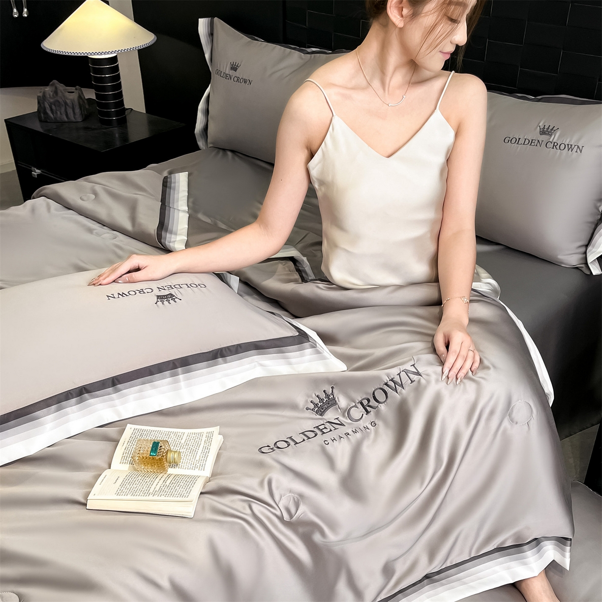 91家纺网 家纺一手货源 找家纺 （总）笙意家纺 2026新款水洗冰丝数码宽边刺绣夏被夏凉被空调被-贝拉系列