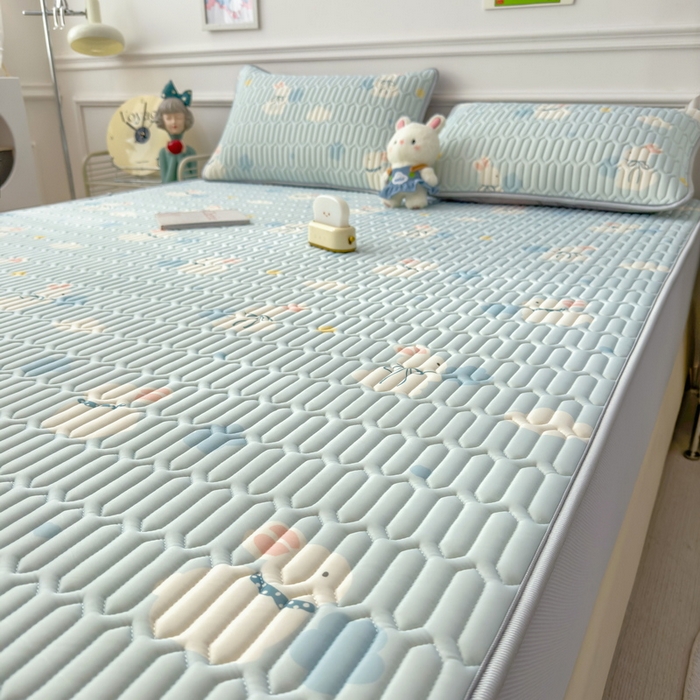 91家纺网 家纺一手货源 找家纺 丝羽坊 2026新款高密凉感丝印花乳胶凉席-床笠款 小白兔