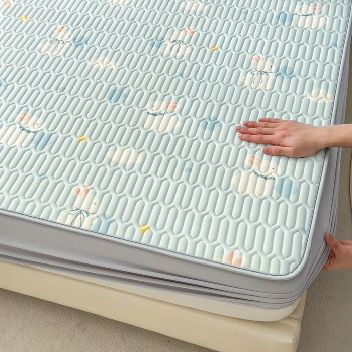 91家纺网 家纺一手货源 找家纺 丝羽坊 2026新款高密凉感丝印花乳胶凉席-床笠款 小白兔