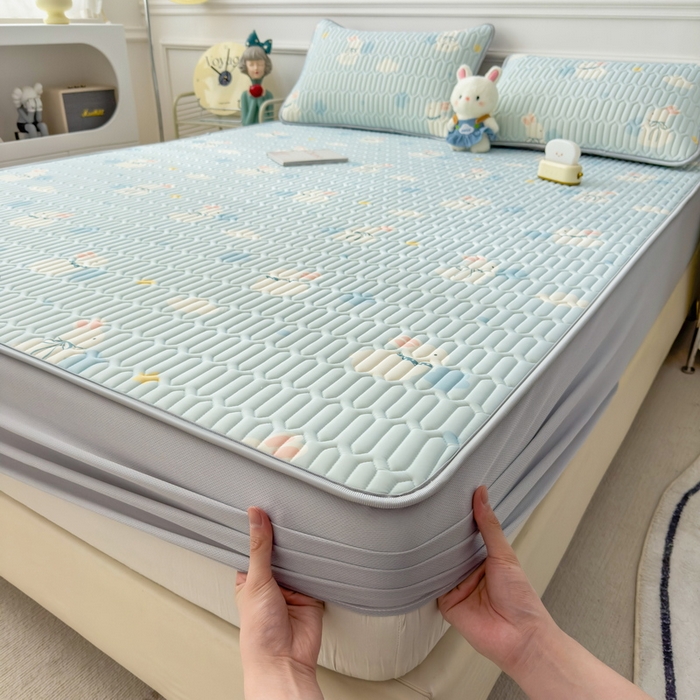 91家纺网 家纺一手货源 找家纺 丝羽坊 2026新款高密凉感丝印花乳胶凉席-床笠款 小白兔