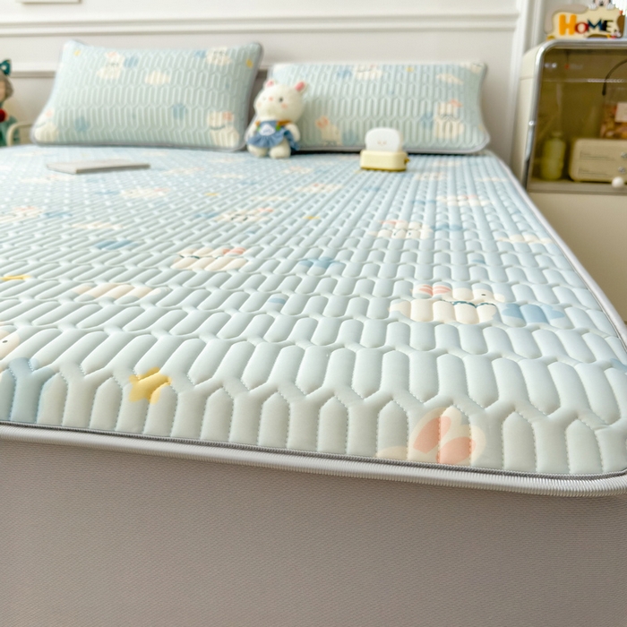 91家纺网 家纺一手货源 找家纺 丝羽坊 2026新款高密凉感丝印花乳胶凉席-床笠款 小白兔