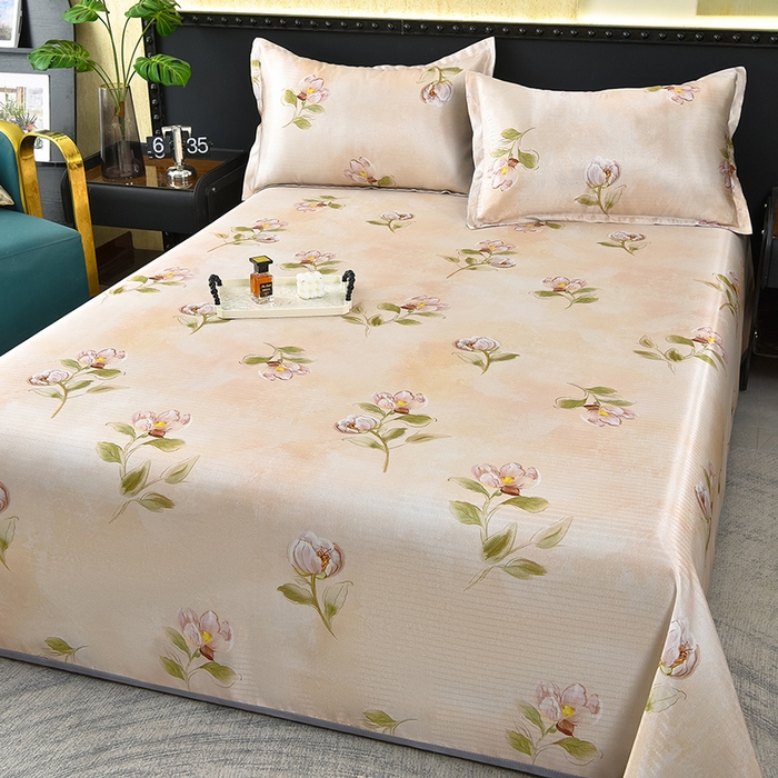 91家纺网 家纺一手货源 找家纺 念家居 2026新款轻奢可机洗水洗床单款高密大版斜纹冰丝凉席三件套 杏色花卉