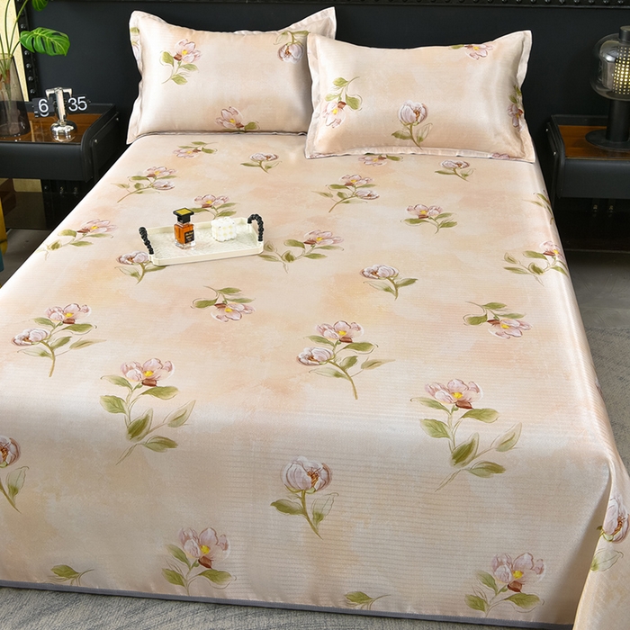 91家纺网 家纺一手货源 找家纺 念家居 2026新款轻奢可机洗水洗床单款高密大版斜纹冰丝凉席三件套 杏色花卉