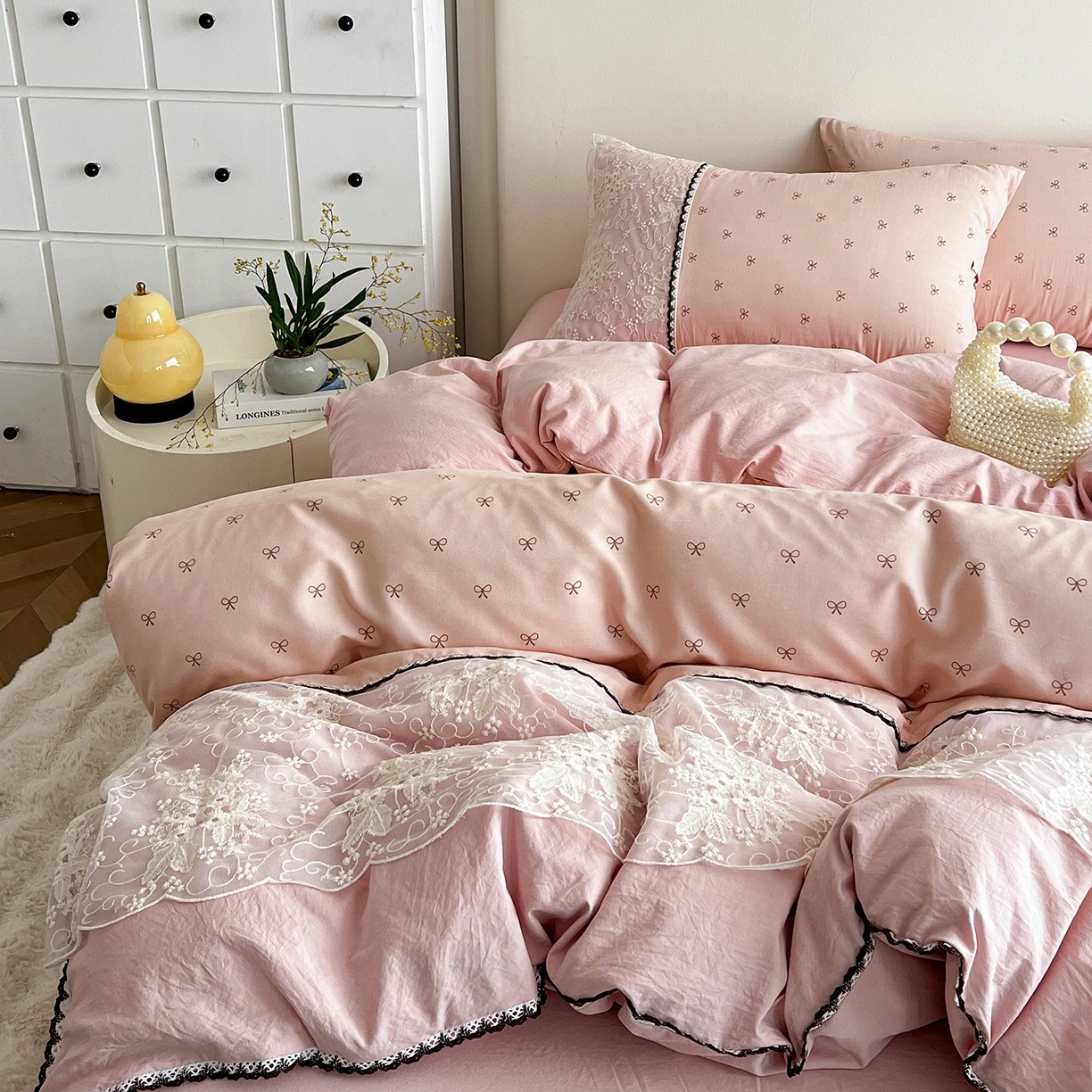 91家纺网 家纺一手货源 找家纺 纽缦家纺 2026新款A类105g仿棉四件套古法水洗棉套件-韩版系列 韩版-梦樱粉