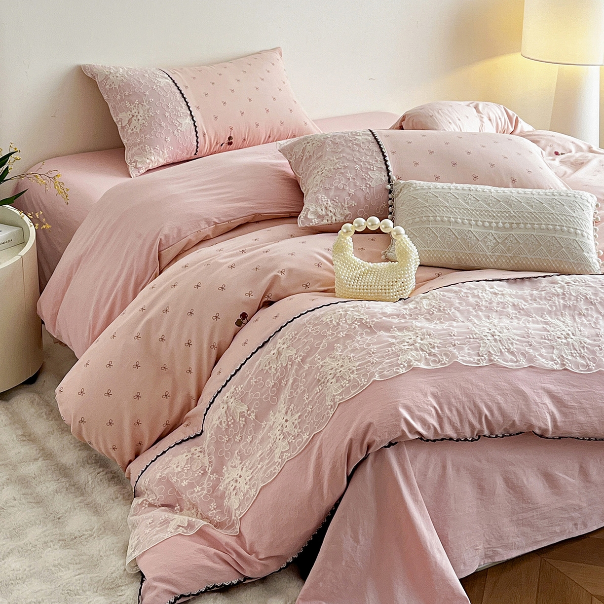 91家纺网 家纺一手货源 找家纺 纽缦家纺 2026新款A类105g仿棉四件套古法水洗棉套件-韩版系列 韩版-梦樱粉