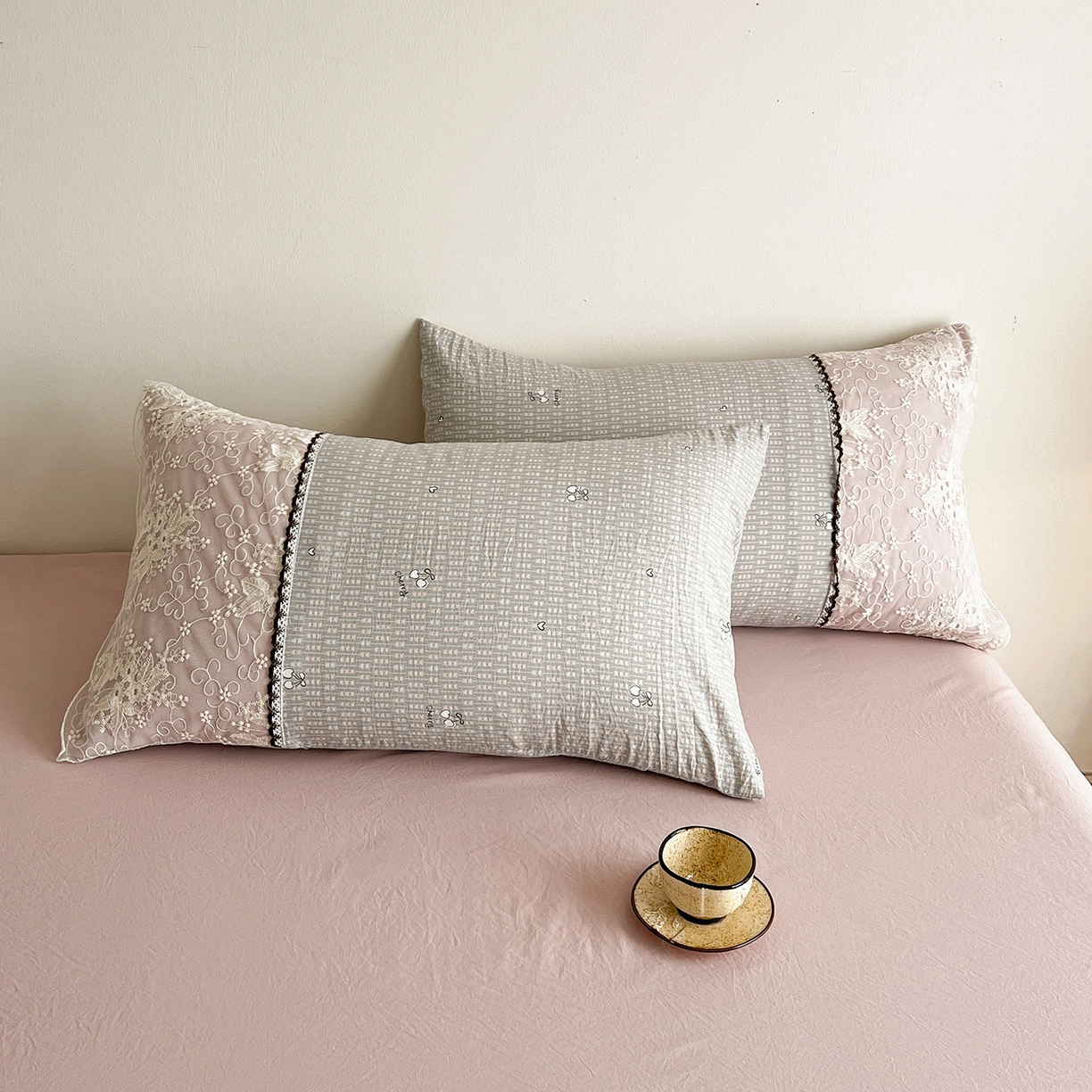 91家纺网 家纺一手货源 找家纺 纽缦家纺 2026新款A类105g仿棉四件套古法水洗棉套件-韩版系列 韩版-嫣然灰