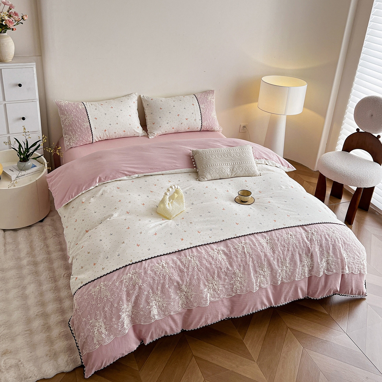 91家纺网 家纺一手货源 找家纺 纽缦家纺 2026新款A类105g仿棉四件套古法水洗棉套件-韩版系列 韩版-彩蝶红