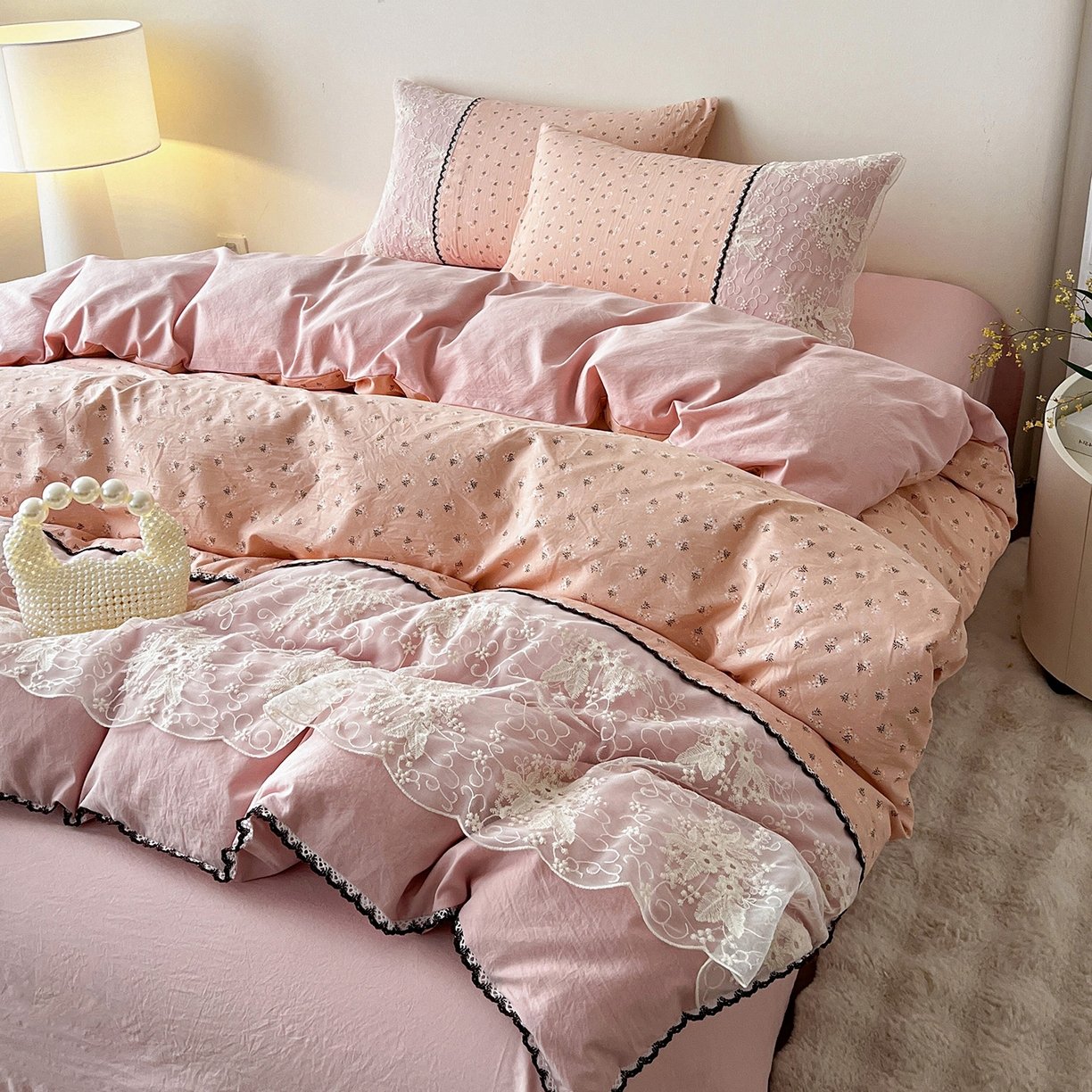 91家纺网 家纺一手货源 找家纺 纽缦家纺 2026新款A类105g仿棉四件套古法水洗棉套件-韩版系列 韩版-花菲花粉