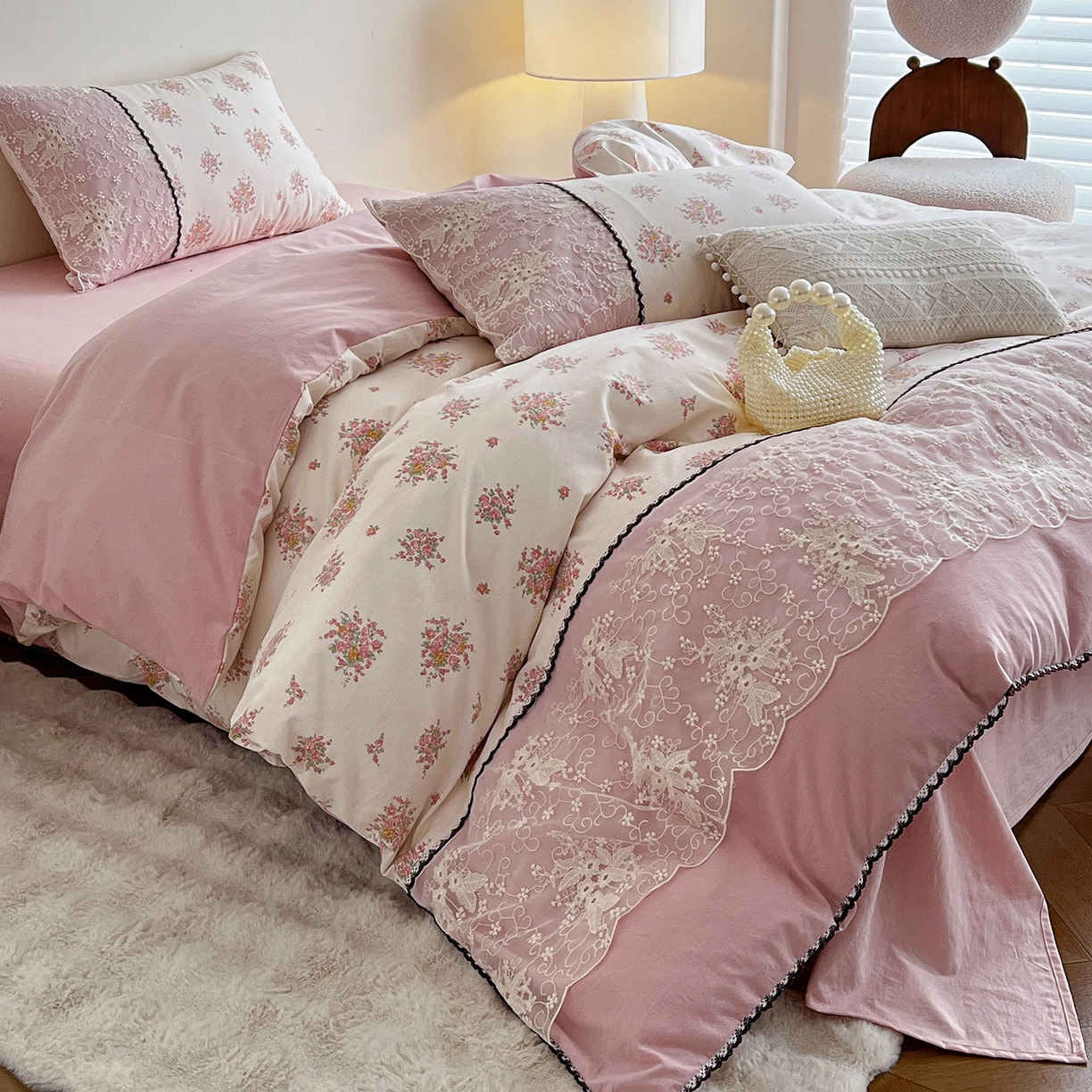 91家纺网 家纺一手货源 找家纺 纽缦家纺 2026新款A类105g仿棉四件套古法水洗棉套件-韩版系列 韩版-寻梦粉