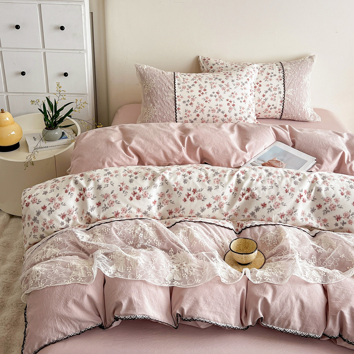 91家纺网 家纺一手货源 找家纺 纽缦家纺 2026新款A类105g仿棉四件套古法水洗棉套件-韩版系列 韩版-芊朵豆沙