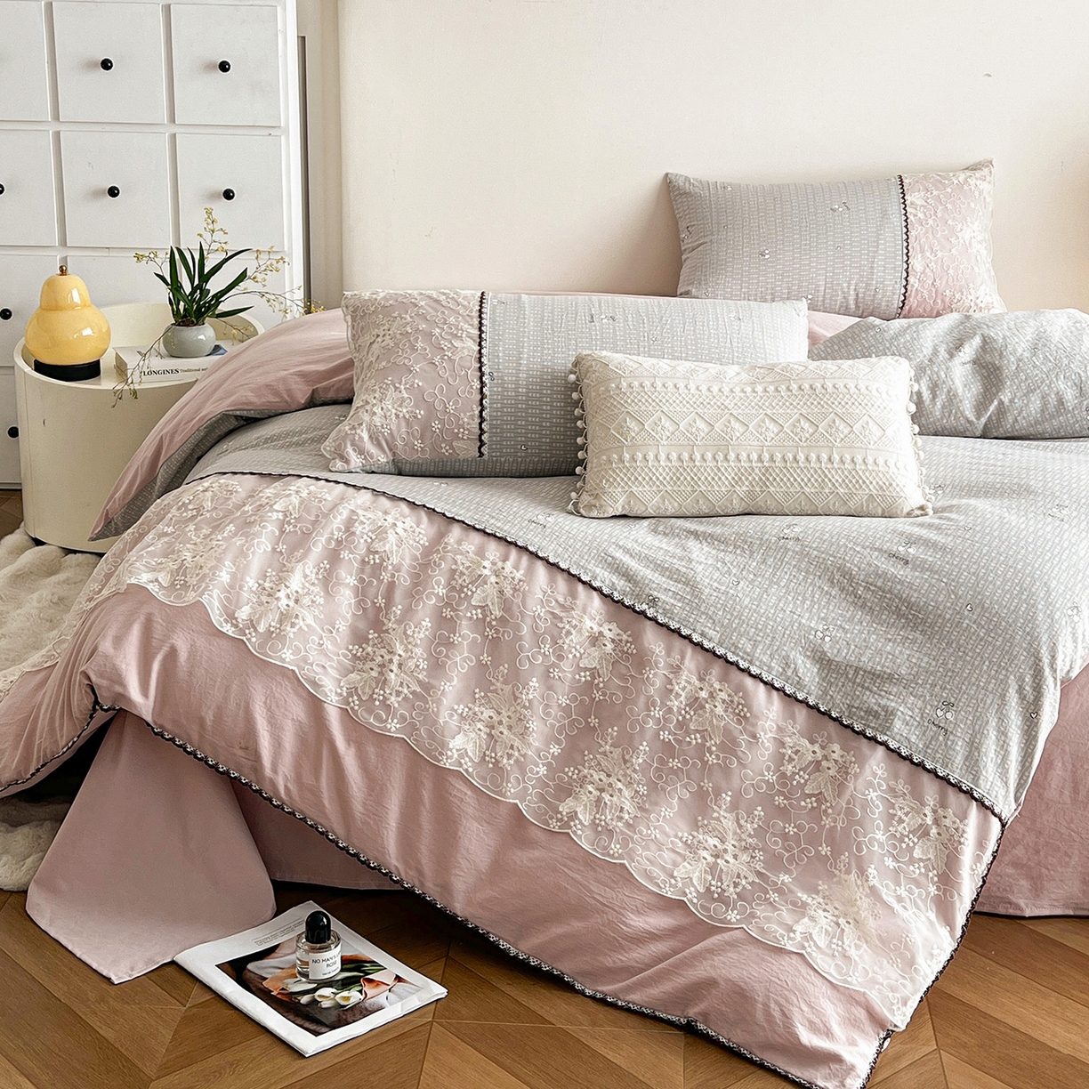 91家纺网 家纺一手货源 找家纺 纽缦家纺 2026新款A类105g仿棉四件套古法水洗棉套件-韩版系列 韩版-嫣然灰