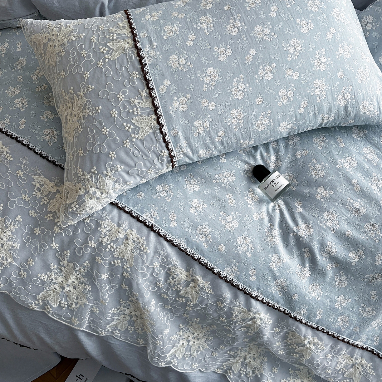 91家纺网 家纺一手货源 找家纺 纽缦家纺 2026新款A类105g仿棉四件套古法水洗棉套件-韩版系列 韩版-密爱兰