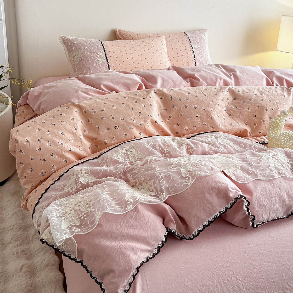 91家纺网 家纺一手货源 找家纺 纽缦家纺 2026新款A类105g仿棉四件套古法水洗棉套件-韩版系列 韩版-花菲花粉