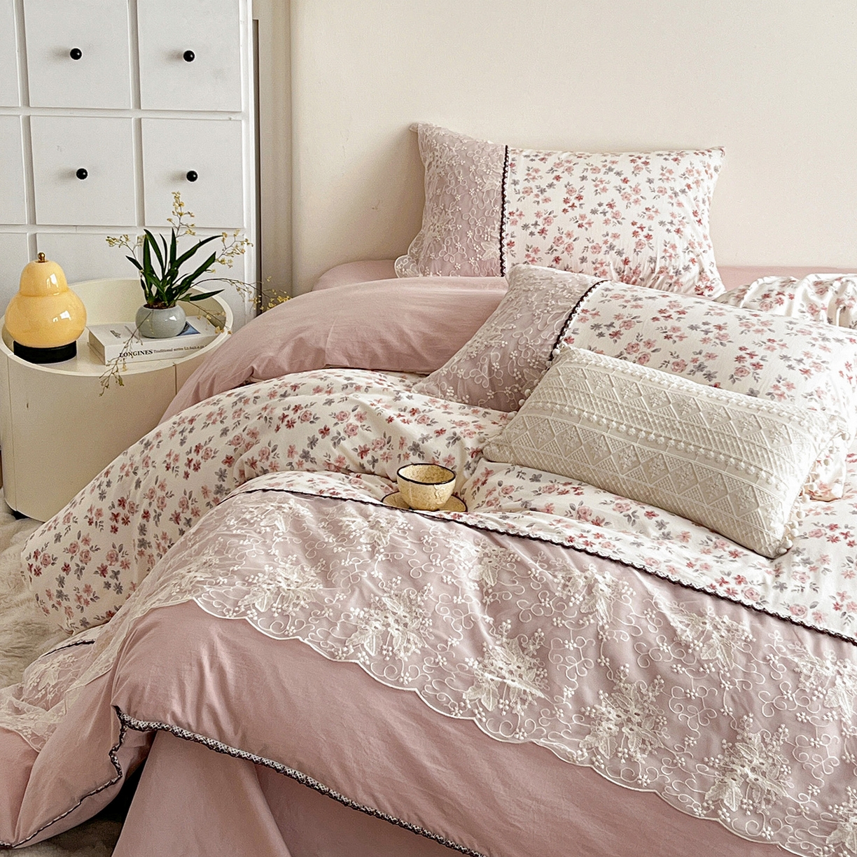 91家纺网 家纺一手货源 找家纺 纽缦家纺 2026新款A类105g仿棉四件套古法水洗棉套件-韩版系列 韩版-芊朵豆沙