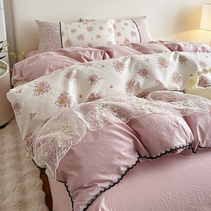 91家纺网 家纺一手货源 找家纺 纽缦家纺 2026新款A类105g仿棉四件套古法水洗棉套件-韩版系列 韩版-寻梦粉