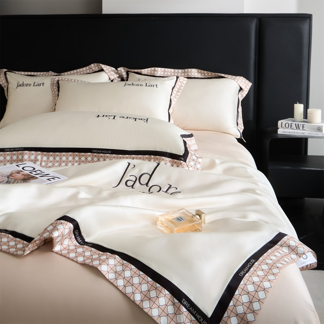 91家纺网 家纺一手货源 找家纺 笙意家纺 2026新款水洗冰丝刺绣宽边夏被四件套-艾斯系列 艾斯-白+奶茶