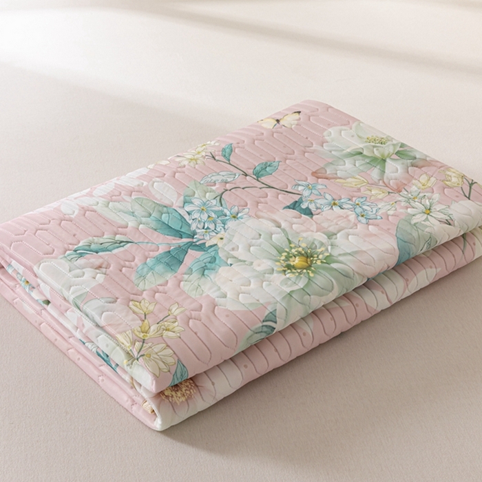 91家纺网 家纺一手货源 找家纺 美丽折家纺 2026新款凉感丝乳胶凉席款 乳胶凉席三件套 花颜