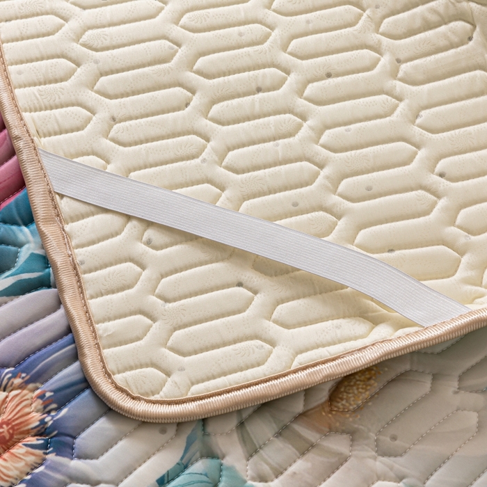 91家纺网 家纺一手货源 找家纺 美丽折家纺 2026新款凉感丝乳胶凉席款 乳胶凉席三件套 雀舞轻扬