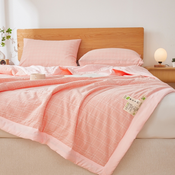 91家纺网 家纺一手货源 找家纺 牛魔王家居 2026新款A类水洗棉新疆棉花夏被 被子被芯 海棠粉