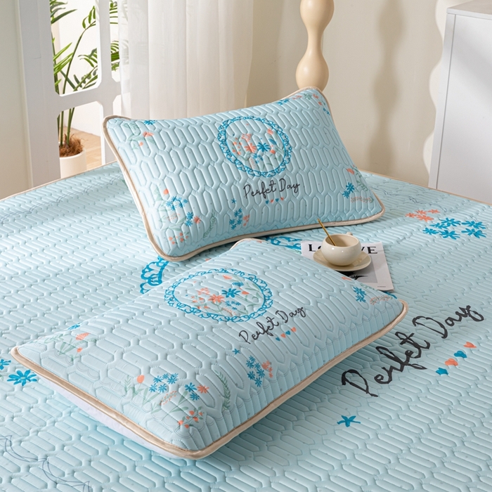 91家纺网 家纺一手货源 找家纺 美丽折家纺 2026新款凉感丝乳胶凉席款 乳胶凉席三件套 温婉花镜-蓝