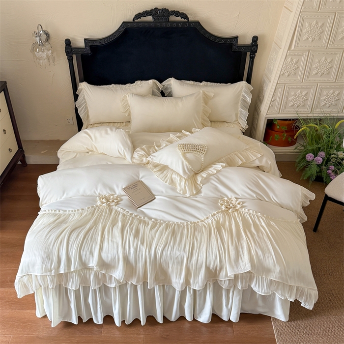 91家纺网 家纺一手货源 找家纺 富盛家纺 2026新款水洗亲肤棉雪纺蕾丝法式床裙韩版四件套 自由女神—白