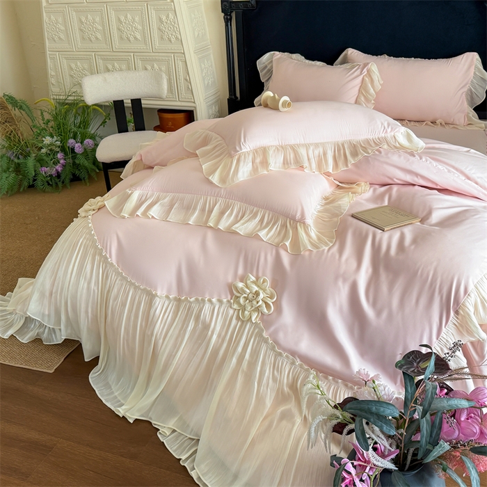 91家纺网 家纺一手货源 找家纺 富盛家纺 2026新款水洗亲肤棉雪纺蕾丝法式床裙韩版四件套 自由女神—粉