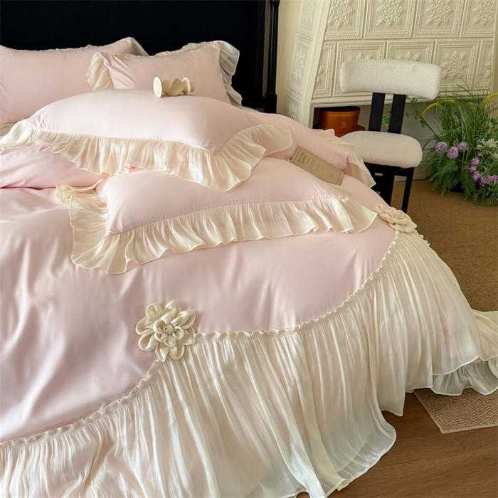 91家纺网 家纺一手货源 找家纺 富盛家纺 2026新款水洗亲肤棉雪纺蕾丝法式床裙韩版四件套 自由女神—粉