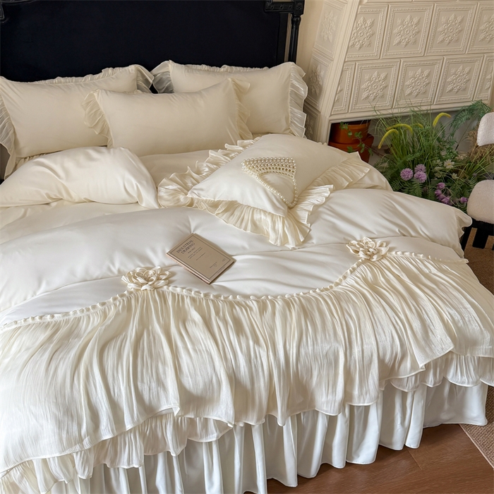 91家纺网 家纺一手货源 找家纺 富盛家纺 2026新款水洗亲肤棉雪纺蕾丝法式床裙韩版四件套 自由女神—白