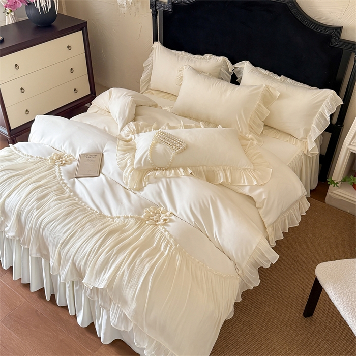 91家纺网 家纺一手货源 找家纺 富盛家纺 2026新款水洗亲肤棉雪纺蕾丝法式床裙韩版四件套 自由女神—白