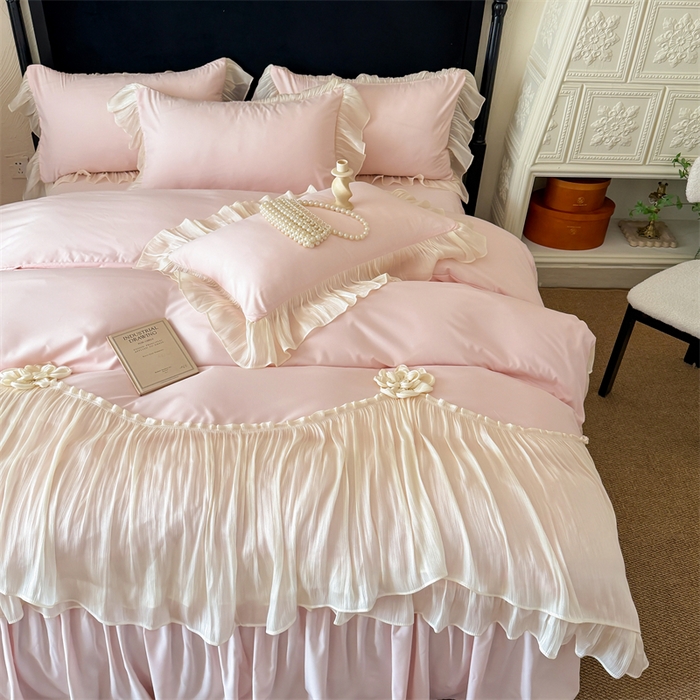 91家纺网 家纺一手货源 找家纺 富盛家纺 2026新款水洗亲肤棉雪纺蕾丝法式床裙韩版四件套 自由女神—粉