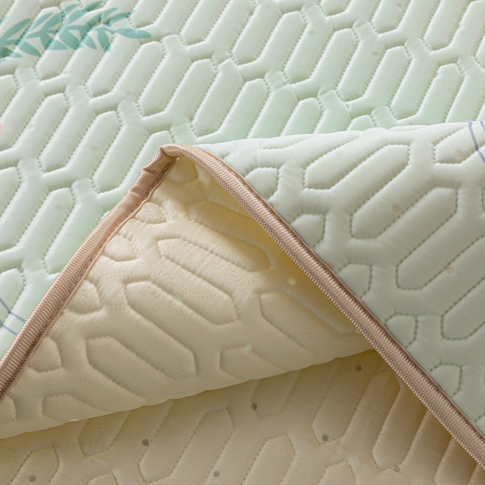 91家纺网 家纺一手货源 找家纺 美丽折家纺 2026新款凉感丝乳胶凉席款 乳胶凉席三件套 温婉花镜-绿