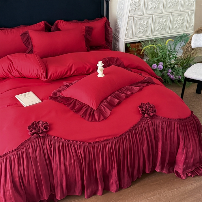 91家纺网 家纺一手货源 找家纺 富盛家纺 2026新款水洗亲肤棉雪纺蕾丝法式床裙韩版四件套 自由女神—大红