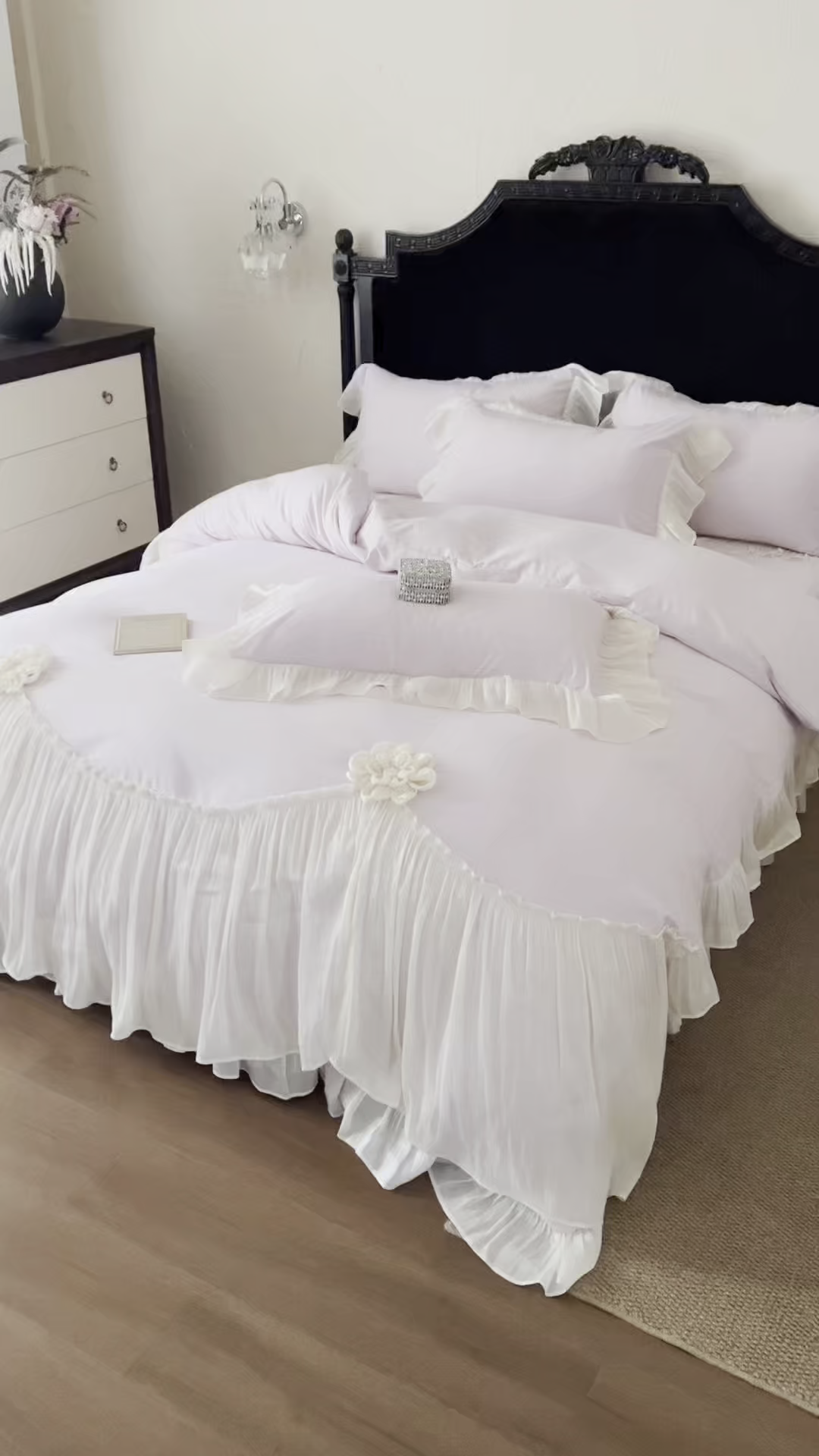 91家纺网 家纺一手货源 找家纺 富盛家纺 2026新款水洗亲肤棉雪纺蕾丝法式床裙韩版四件套 自由女神—紫