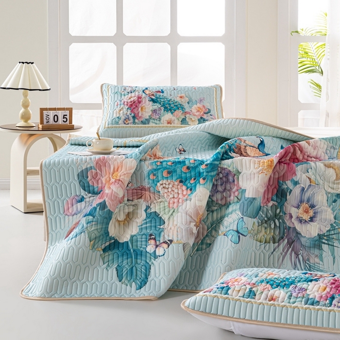 91家纺网 家纺一手货源 找家纺 美丽折 2026新款0.6厚欧式乳胶凉席三件套 雀舞轻扬