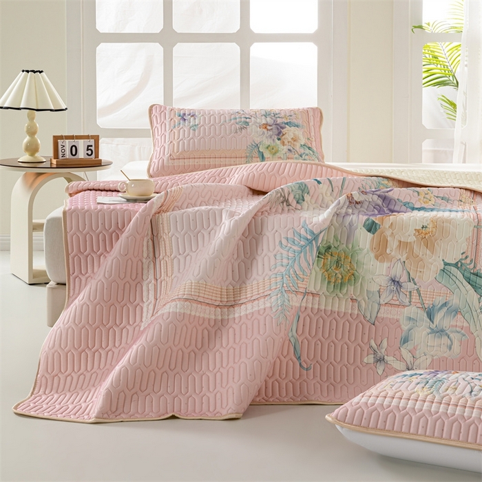 91家纺网 家纺一手货源 找家纺 美丽折 2026新款0.6厚欧式乳胶凉席三件套 施华洛风情